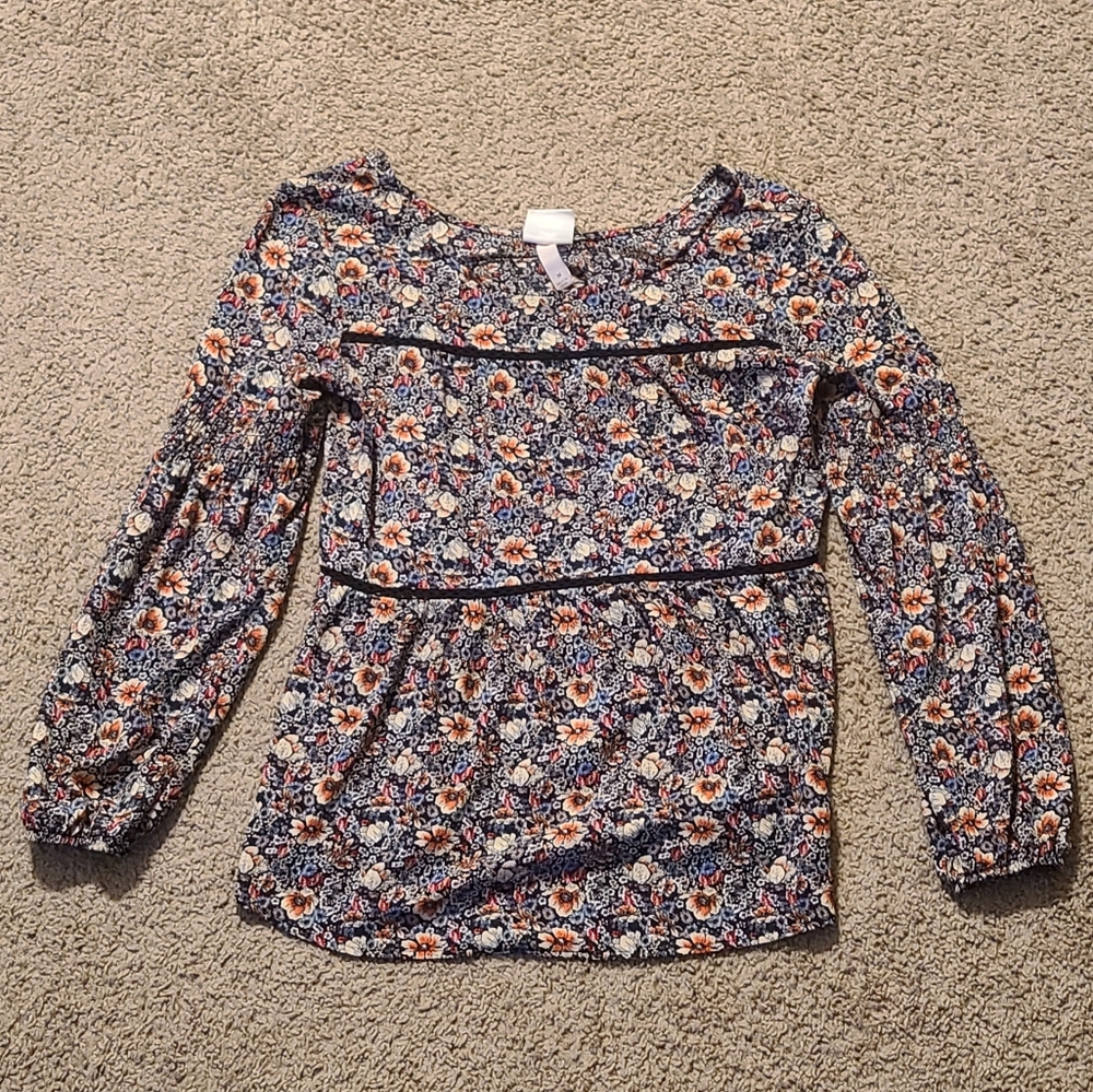 Womens Knox Rose floral top, size medium.